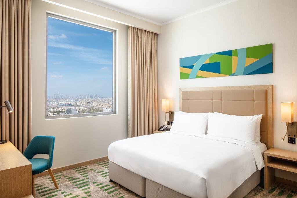 Holiday Inn Hotel & Suites Dubai Science Park, an IHG Hotel — фото 4