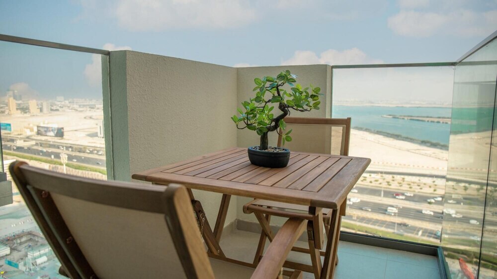 Дубай: Luxury Studio With a Nice View in Al Jaddaf - MHH