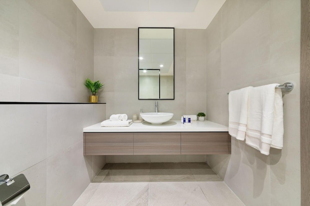 Дубай: Stylish 2BR Close to Dubai Future Museum Difc