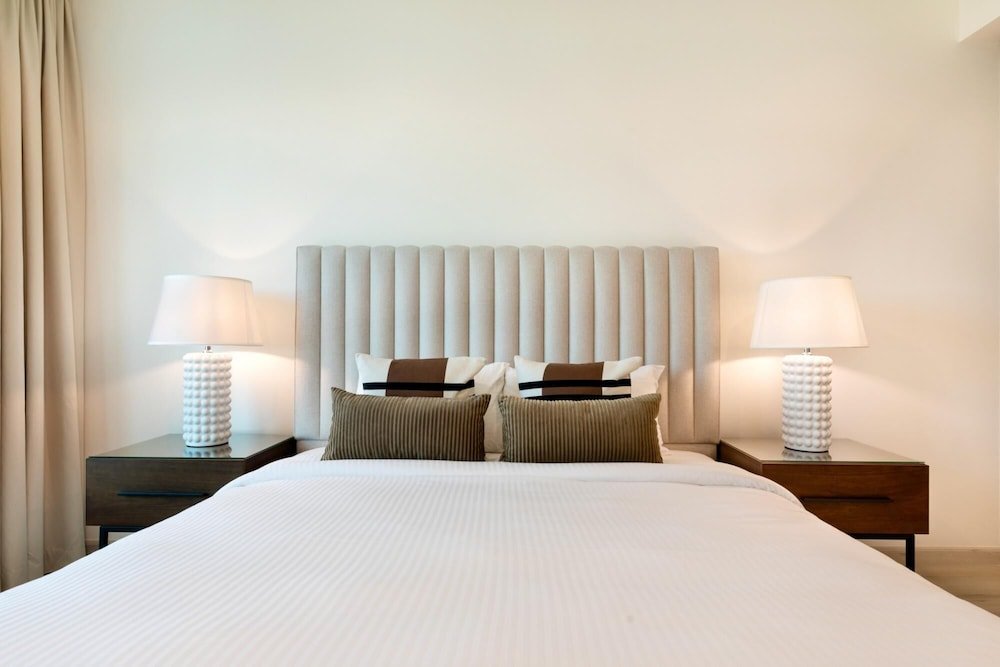 Дубай: Stylish 2BR Close to Dubai Future Museum Difc