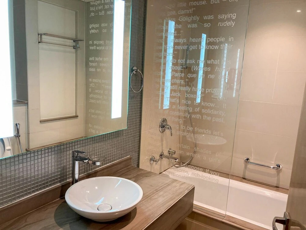 Дубай: Stunning Fully Furnished 2 Bedroom in Paramount Prime Location Business bay