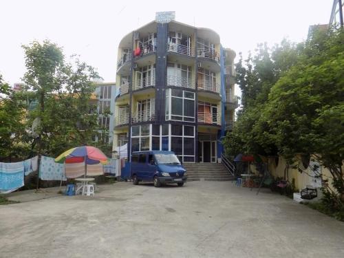 Батуми: Family Hotel Homaldy
