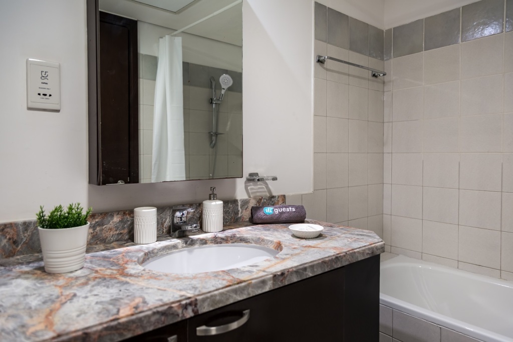Дубай: Luxury apartment with Dubai Marina views