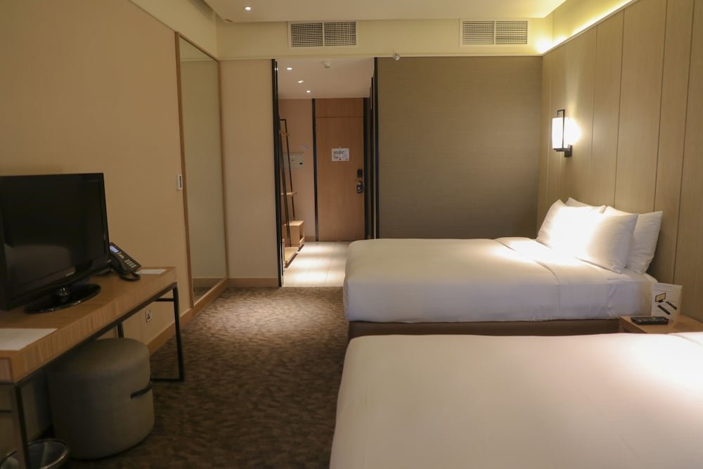 Абу-Даби: Abu Dhabi Airport Hotel