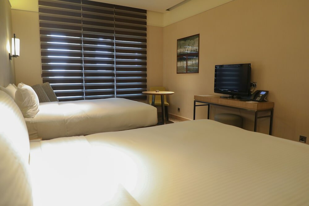 Абу-Даби: Abu Dhabi Airport Hotel