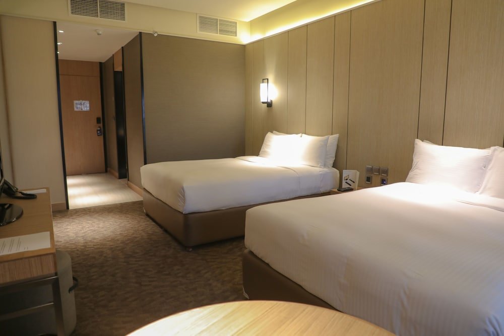 Абу-Даби: Abu Dhabi Airport Hotel