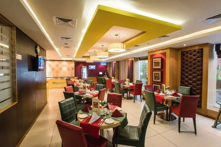 Дубай: Sun and Sands Hotel