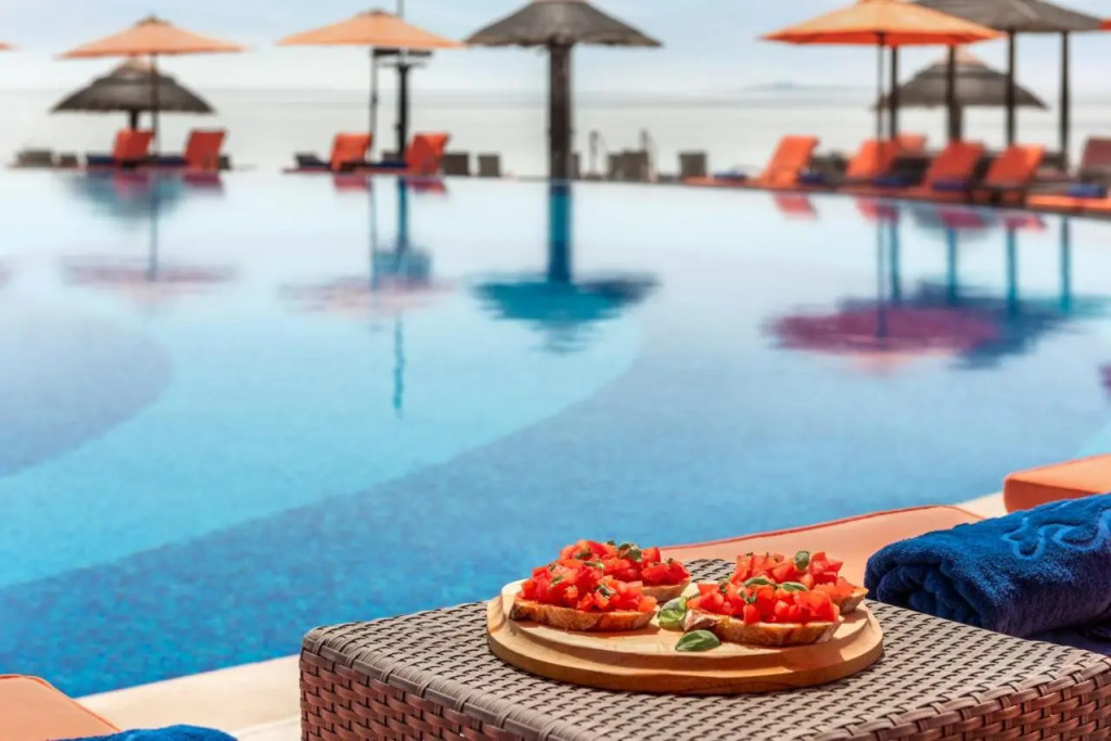 Абу-Даби: Al Maya Island & Resort