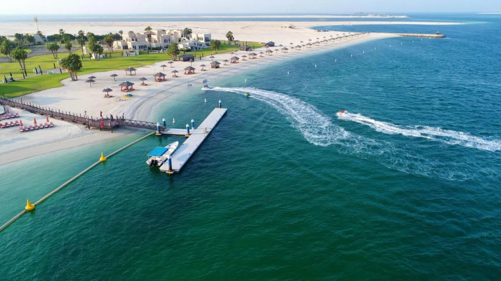 Абу-Даби: Al Maya Island & Resort