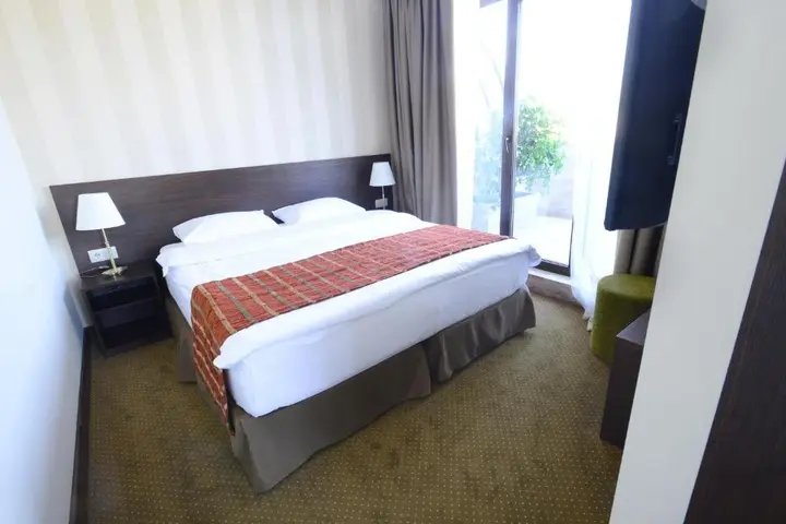 Тбилиси: Hotel Citrus Mimino