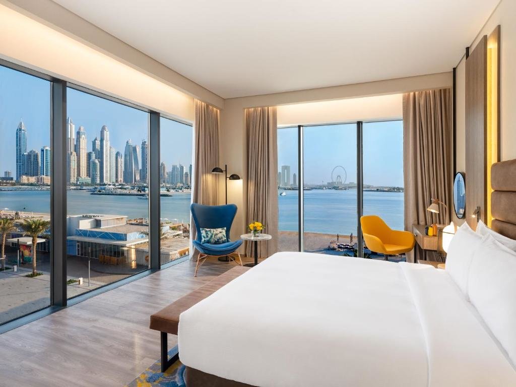 Дубай: voco Dubai the Palm, an IHG Hotel
