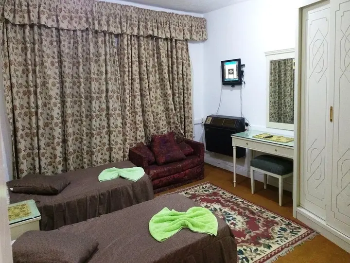 Каир: Sara Inn