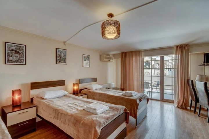 Тбилиси: Hotel Liva