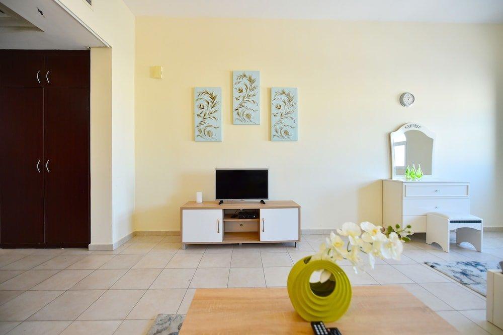 Дубай: AND - Modern Furnished Studio Apartment