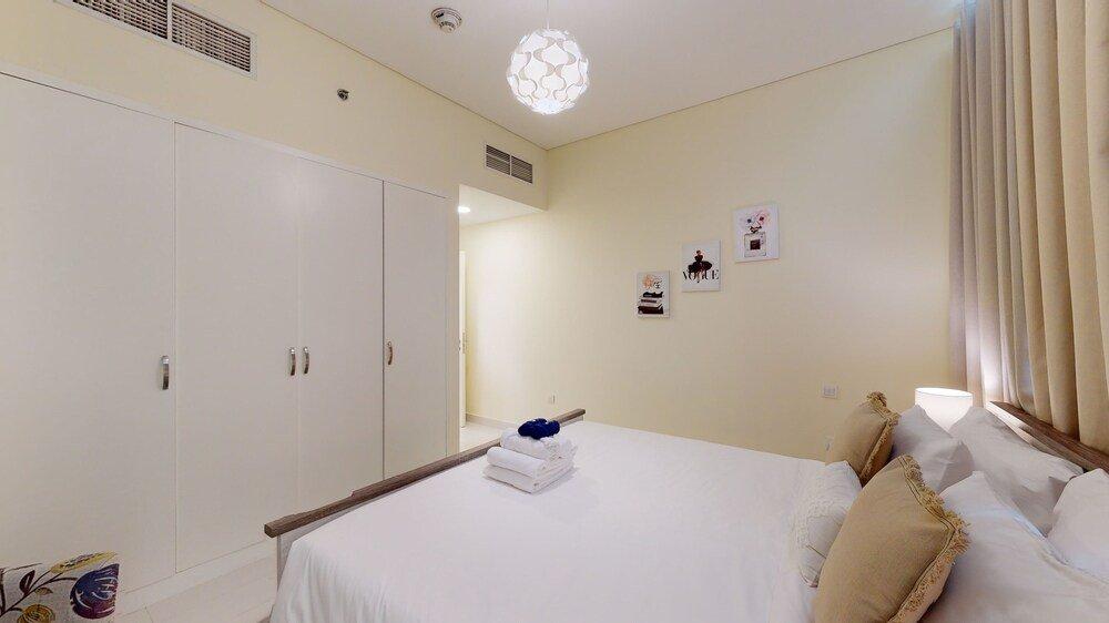 Дубай: 403 Park Central
