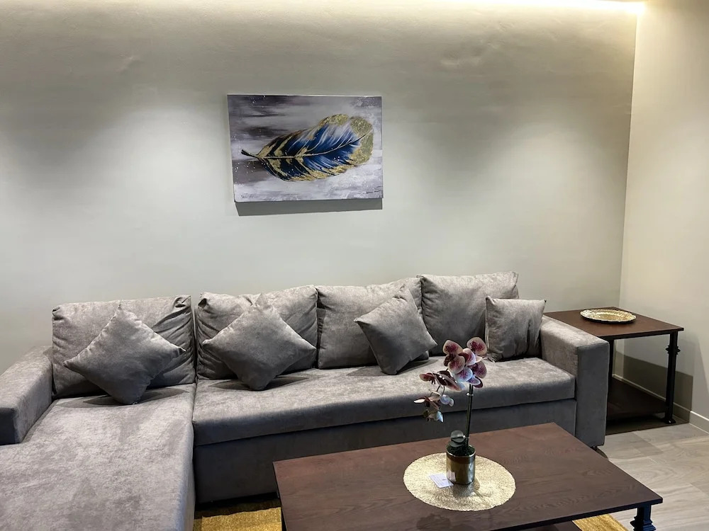 Дубай: Gorgeous 1bedroom With Balcony at Park View Dubai