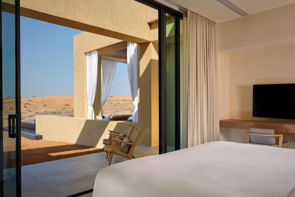 Рас-эль-Хайма: The Ritz-Carlton Ras Al Khaimah, Al Wadi Desert