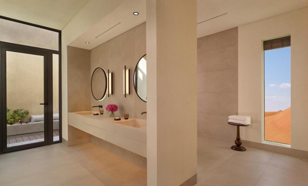 Рас-эль-Хайма: The Ritz-Carlton Ras Al Khaimah, Al Wadi Desert