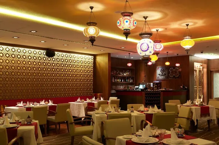 Дубай: Отель Montreal Barsha