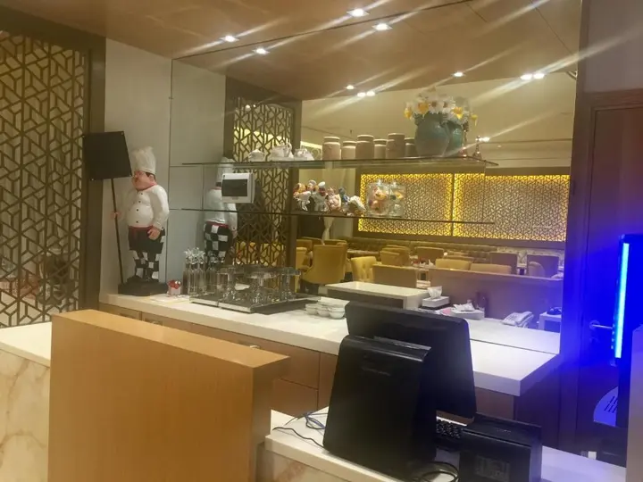 Дубай: Royal Falcon Hotel