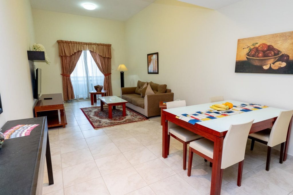 Дубай: Al Raya Hotel Apartment