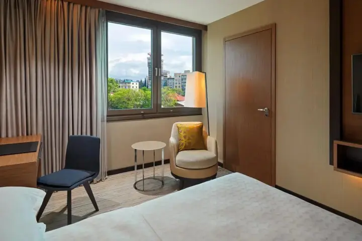Тбилиси: Sheraton Grand Tbilisi Metechi Palace Hotel