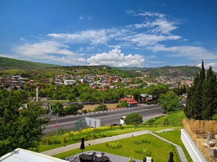 Тбилиси: Sheraton Grand Tbilisi Metechi Palace Hotel