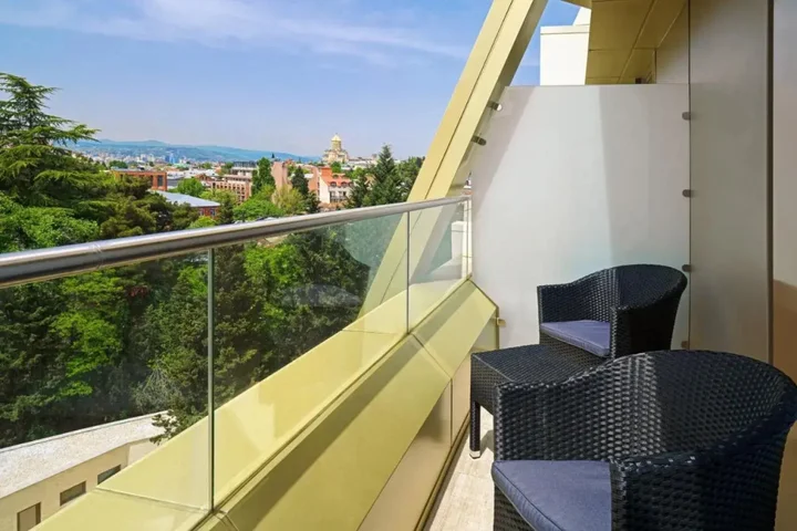 Тбилиси: Sheraton Grand Tbilisi Metechi Palace Hotel
