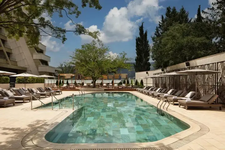 Тбилиси: Sheraton Grand Tbilisi Metechi Palace Hotel