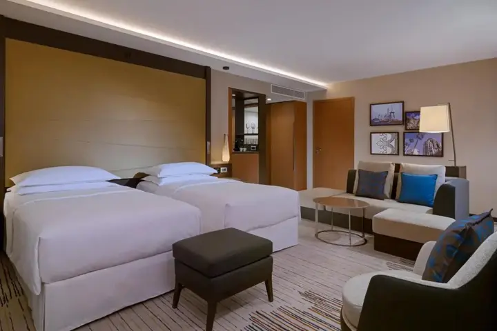 Тбилиси: Sheraton Grand Tbilisi Metechi Palace Hotel