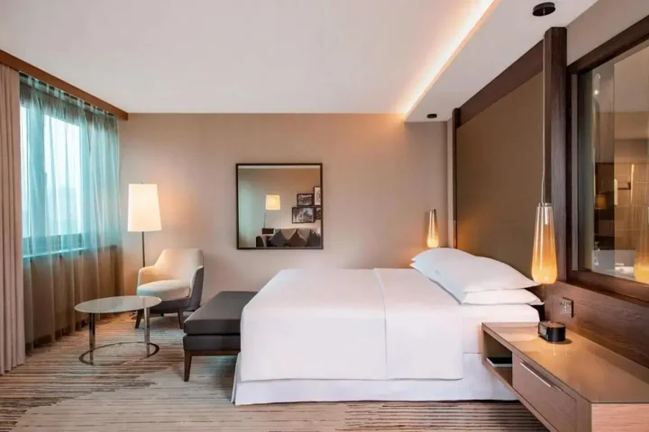 Тбилиси: Sheraton Grand Tbilisi Metechi Palace Hotel