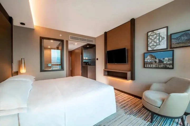 Тбилиси: Sheraton Grand Tbilisi Metechi Palace Hotel