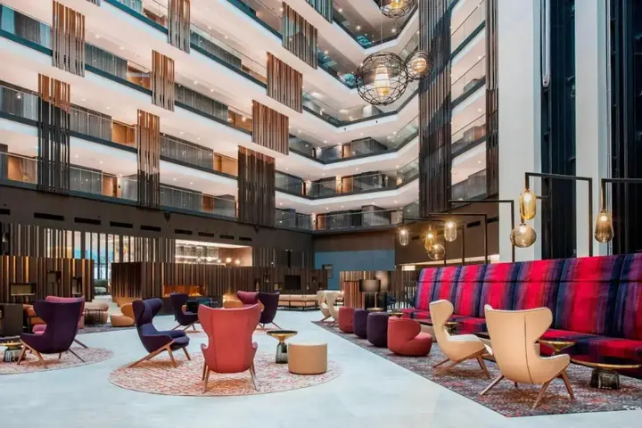 Тбилиси: Sheraton Grand Tbilisi Metechi Palace Hotel