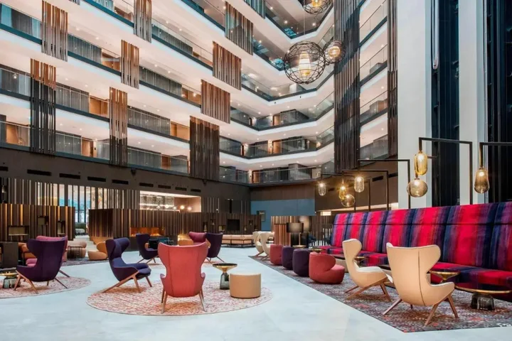Тбилиси: Sheraton Grand Tbilisi Metechi Palace Hotel