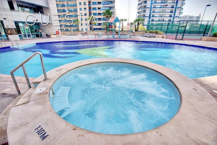 Дубай: The Waves by DAMAC, Dubai Marina