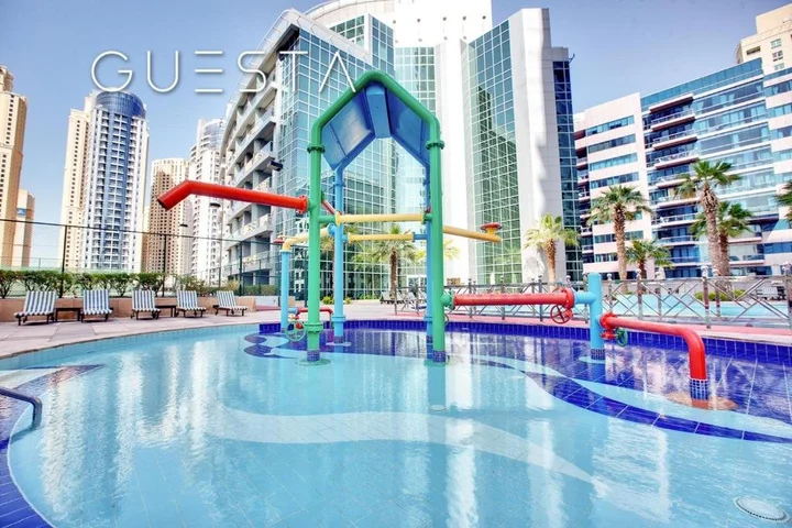 Дубай: The Waves by DAMAC, Dubai Marina