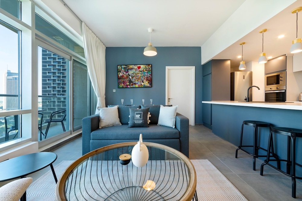 Дубай: Maison Privee - The Lofts East