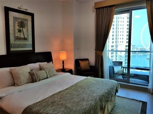 Дубай: Luton Vacation Homes -Sea View Marina Promenade