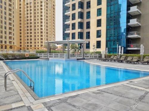 Дубай: Luton Vacation Homes -Sea View Marina Promenade