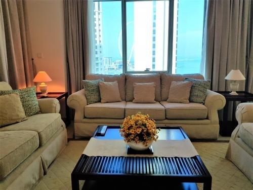 Дубай: Luton Vacation Homes -Sea View Marina Promenade
