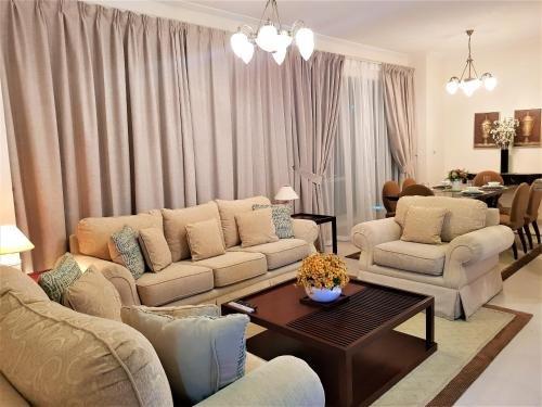 Дубай: Luton Vacation Homes -Sea View Marina Promenade