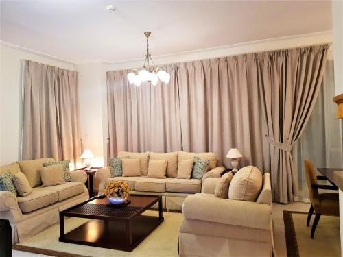 Дубай: Luton Vacation Homes -Sea View Marina Promenade
