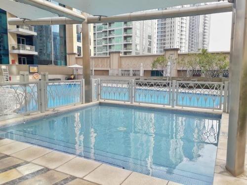 Дубай: Luton Vacation Homes -Sea View Marina Promenade