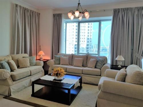 Дубай: Luton Vacation Homes -Sea View Marina Promenade