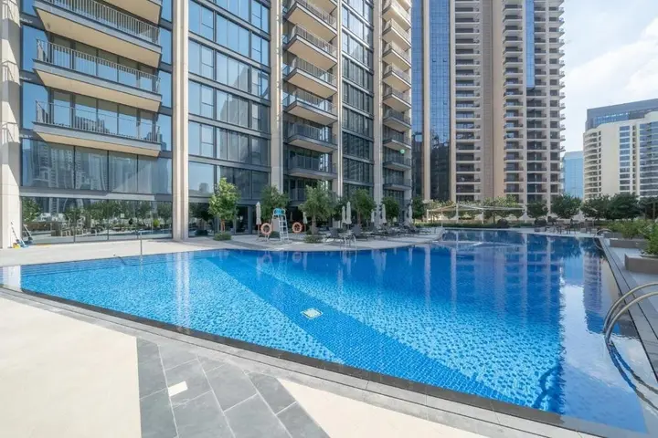 Дубай: Incredible Views From This Classy Apt With Terrace