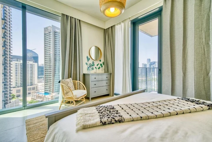 Дубай: Incredible Views From This Classy Apt With Terrace