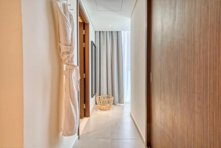 Дубай: Incredible Views From This Classy Apt With Terrace