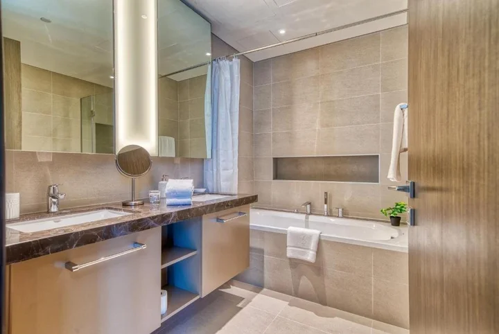 Дубай: Incredible Views From This Classy Apt With Terrace