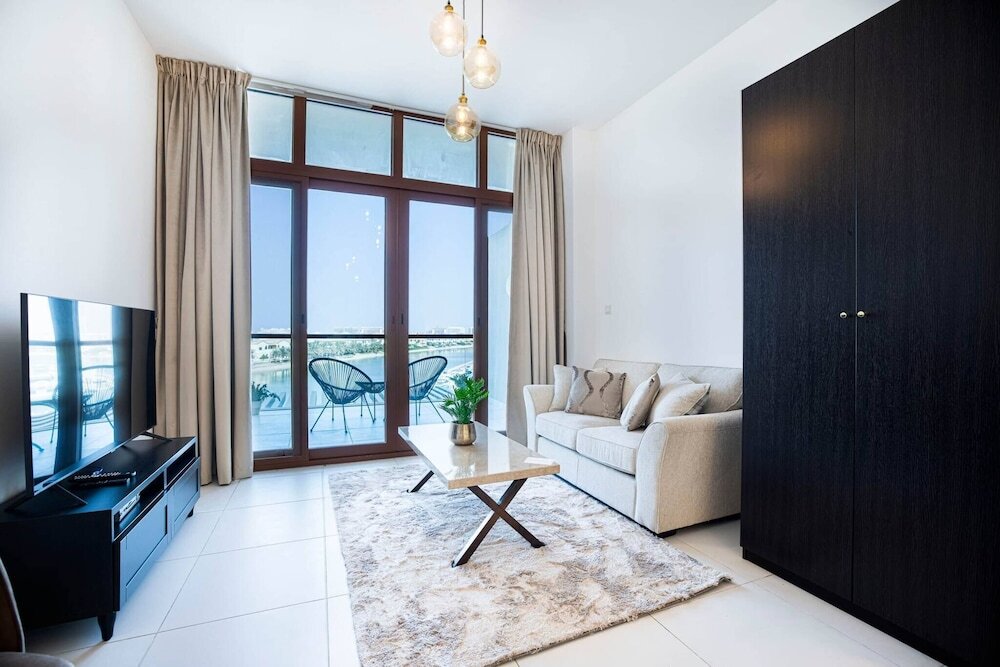 Дубай: Palm Views East - Lovely View - Luxury Furnished