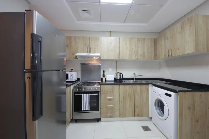 Дубай: 1 Bedroom Apartment in Continental Tower